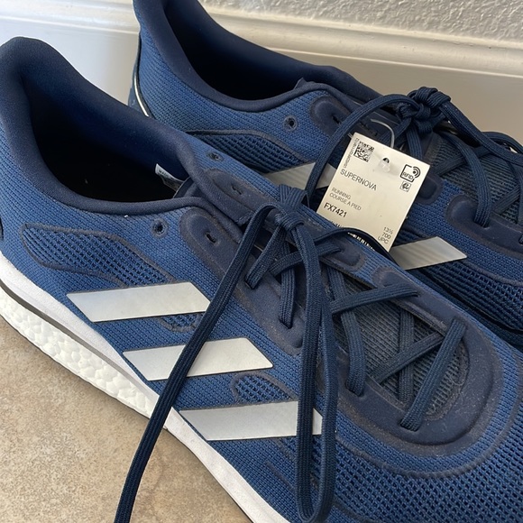 Adidas Supernova Shoes - Picture 3 of 4